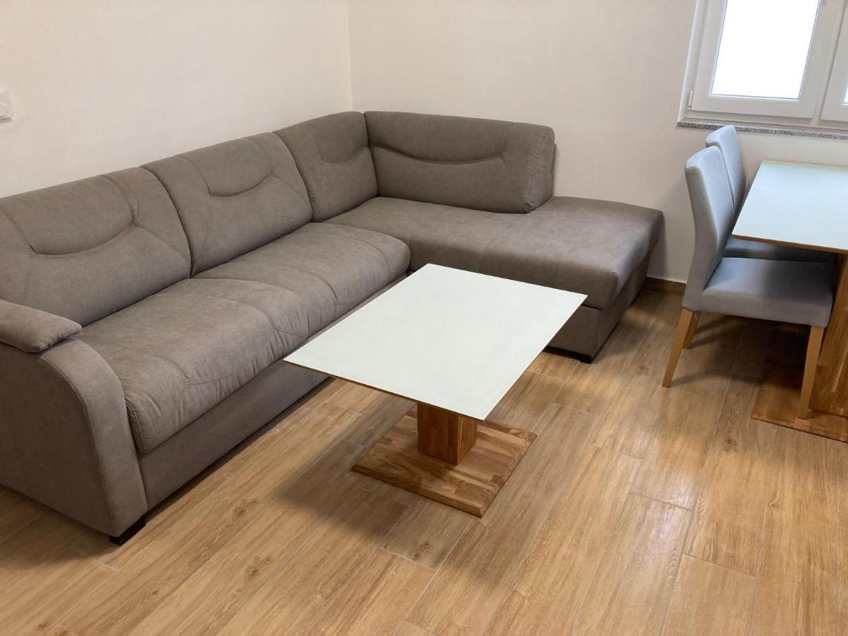 דירות יהורינה Vila Trnovo מראה חיצוני תמונה